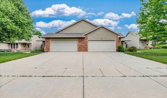 418 W Summit Ave, Augusta, KS 67010