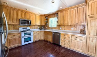 425 E Mule Deer Rd, Central, UT 84722