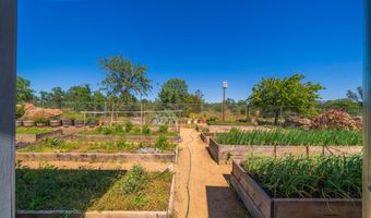 25130 Aoudad Dr, Anderson, CA 96007