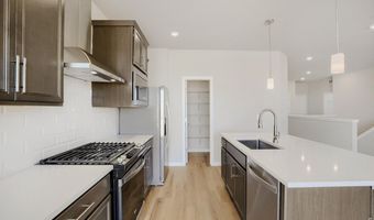 246 Sugar Beet Ln, Berthoud, CO 80513