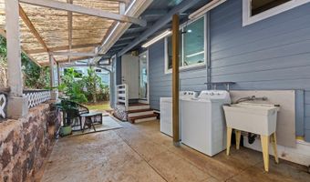 99-1170 Halawa Hts Rd, Aiea, HI 96701
