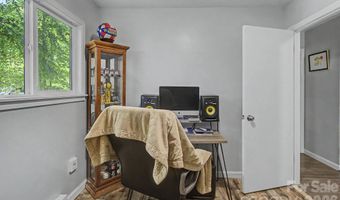 102 Wicklow Dr, Asheville, NC 28806