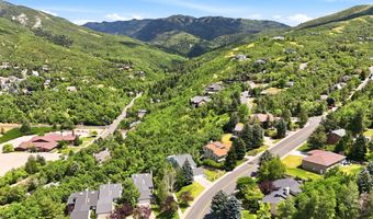 1979 S CAVE HOLLOW Way, Bountiful, UT 84010