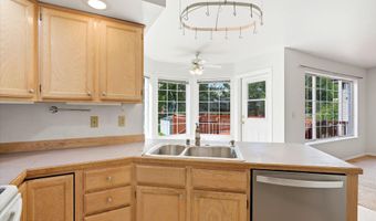 9070 Cathedral Pl, Anchorage, AK 99507