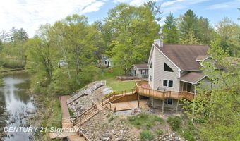 1724 Middle Point Dr, Alger, MI 48610