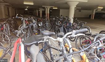 4600 S FOUR MILE RUN Dr 207, Arlington, VA 22204