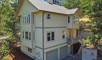 215 Piedmont Dr, Ashland, OR 97520