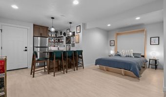 W5553 HOELZEL Way, Appleton, WI 54915