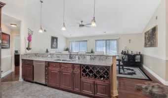 1511 W Pheasant Trail Ln 2, Arlington Heights, IL 60004