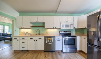 12 Sunset Ave, Auburn, ME 04210