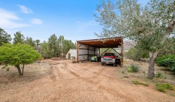 635 N Cougar Ln, Apple Valley, UT 84737