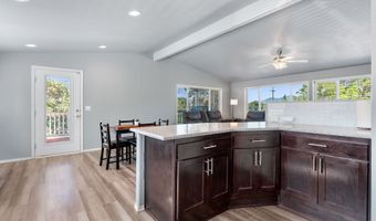 308 E HUMBOLDT St, Bingen, WA 98605