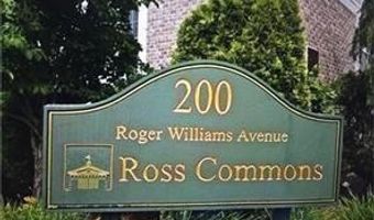 200 Roger Williams Ave 409, East Providence, RI 02916