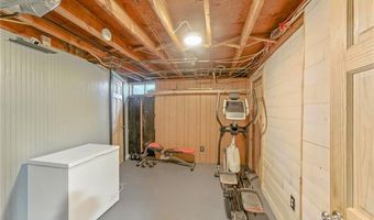 82 Martin St, East Providence, RI 02914