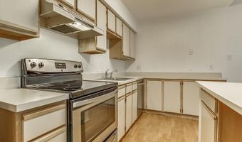 3305 WYNDHAM Cir 353, Alexandria, VA 22302