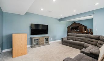 3589 Shoreline Dr, Allegan, MI 49010