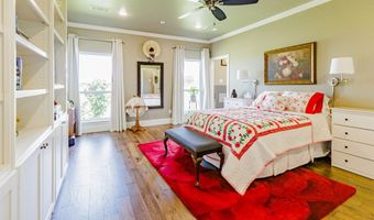 121 County Road 2571, Alvord, TX 76225
