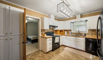 11153 Quinley Rd, Bay Minette, AL 36507