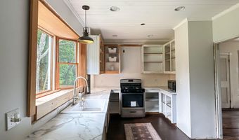 1 Mosley Rd, Standish, ME 04084