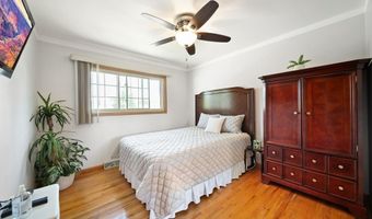 365 W Myrick Ave, Addison, IL 60101