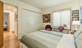 2 Haverhill Ct, Ann Arbor, MI 48105