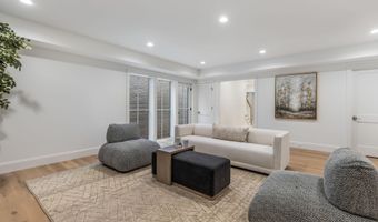 629 N LINCOLN St N, Arlington, VA 22201