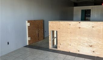 21065 Bear Valley Road 21065, Apple Valley, CA 92308