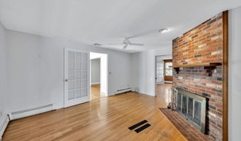 52 Clubhouse Dr, Bourne, MA 02532