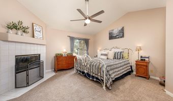 32201 Joaquin Dr, Acton, CA 93510
