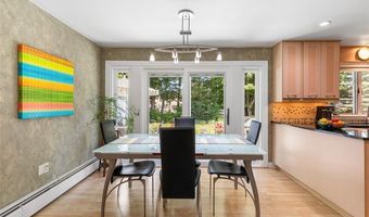 71 Primrose Hill Rd, Barrington, RI 02806