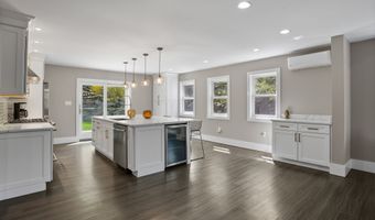 28 Alan Rd, Danbury, CT 06810