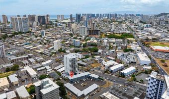 909 University Ave 210, Honolulu, HI 96826