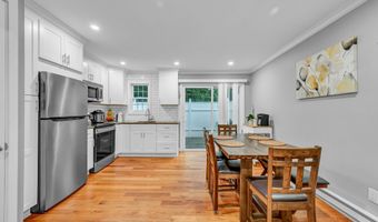 12 Scuppo Rd F9, Danbury, CT 06811