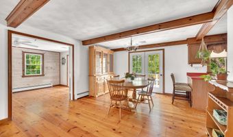 21 Quarry Rd, Branford, CT 06405