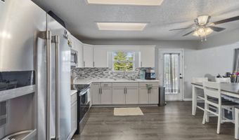 6608 Sonesta Dr, Indianapolis, IN 46217