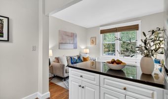 3026 WISCONSIN Ave NW 102, Washington, DC 20016