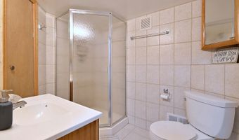 1350 W Barnwall Dr, Addison, IL 60101