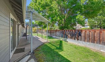 935 Cypress Point Loop, Ashland, OR 97520