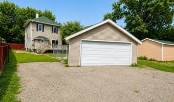 1009 S Kline St, Aberdeen, SD 57401