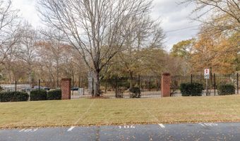 225 Oak St 104, Athens, GA 30605