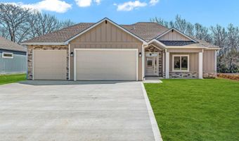 318 Rockers Dr, Baldwin City, KS 66006