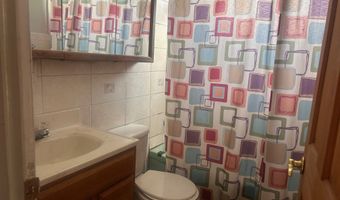 208 Winding Dr, Alexandria, IN 46001