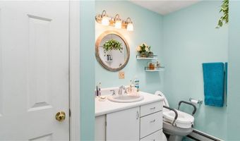 36 Primrose Ln 36, North Providence, RI 02904