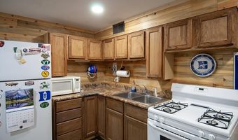 922 ARAPAHO St, Cheyenne, WY 82009