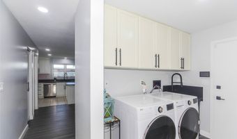 962 Alahaki St, Kailua, HI 96734