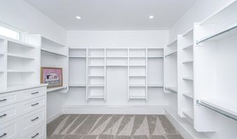 4917 Lake Vista Dr, Benton, AR 72019