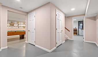 12 Magazine St, Bedford, NH 03110