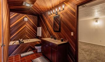 1212 PARKLAND Dr, Aztec, NM 87410