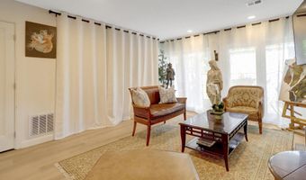 2113 N LINCOLN St, Arlington, VA 22207