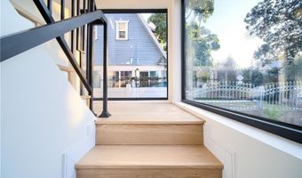 616 N Mariposa Ave, Los Angeles, CA 90004